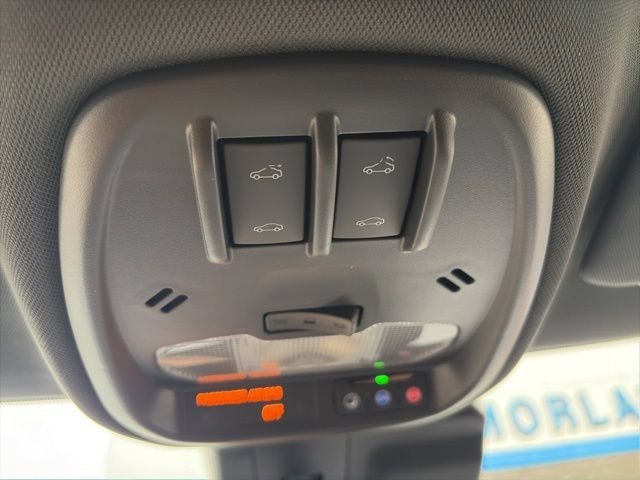 New 2026 Chevrolet Trax RS w/ Sunroof Package FWD image 25