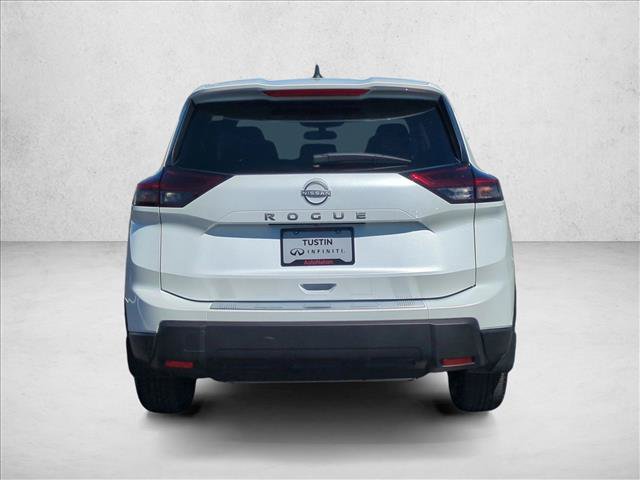 Used 2026 Nissan Rogue SV FWD image 7