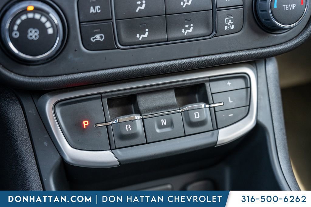 Used 2024 GMC Terrain SLE image 11