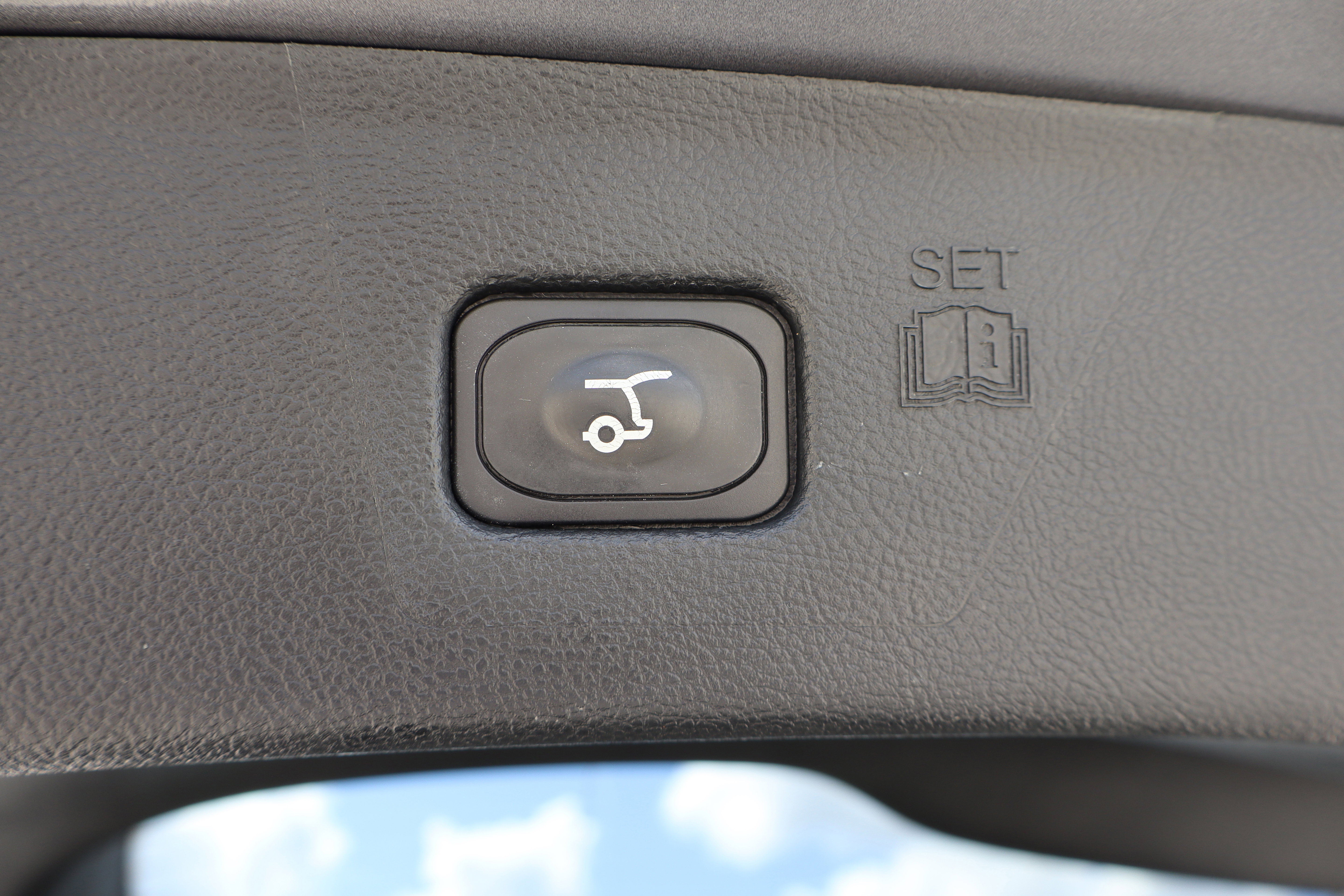 Used 2023 Ford Edge SEL w/ Convenience Package image 29