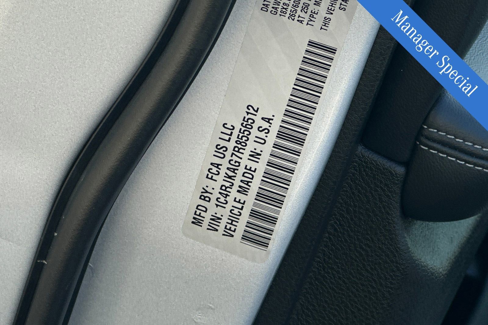 Used 2024 Jeep Grand Cherokee L Laredo image 36
