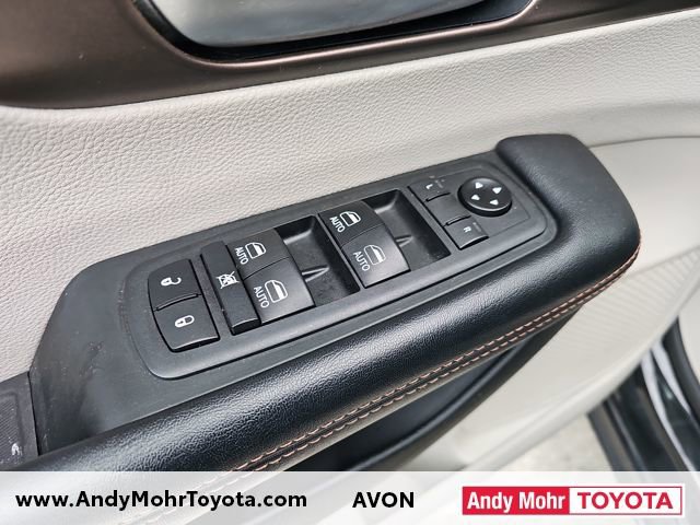 Used 2018 Chrysler Pacifica Touring-L Plus image 11