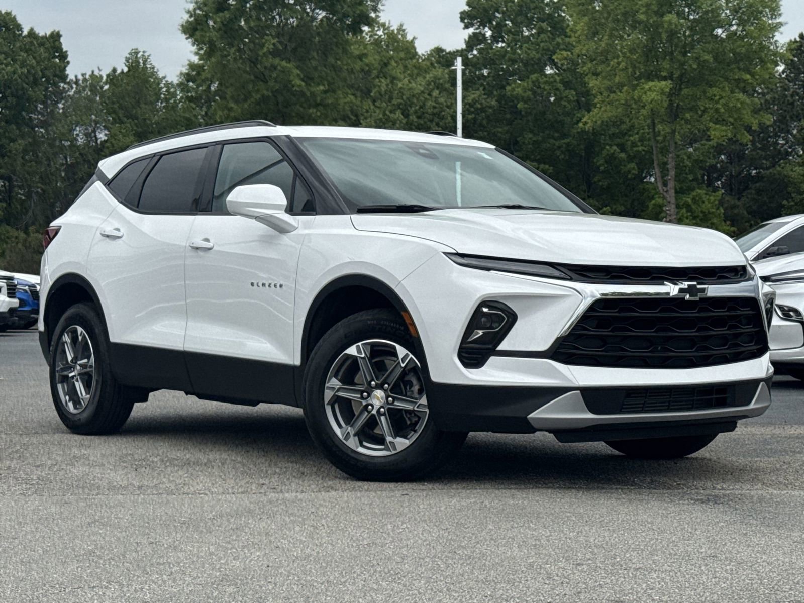 Used 2024 Chevrolet Blazer LT w/ Convenience Package image 2
