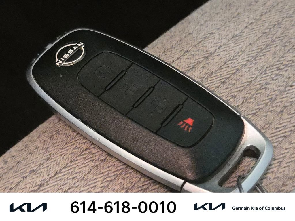Used 2023 Nissan Rogue SV AWD/4WD image 34