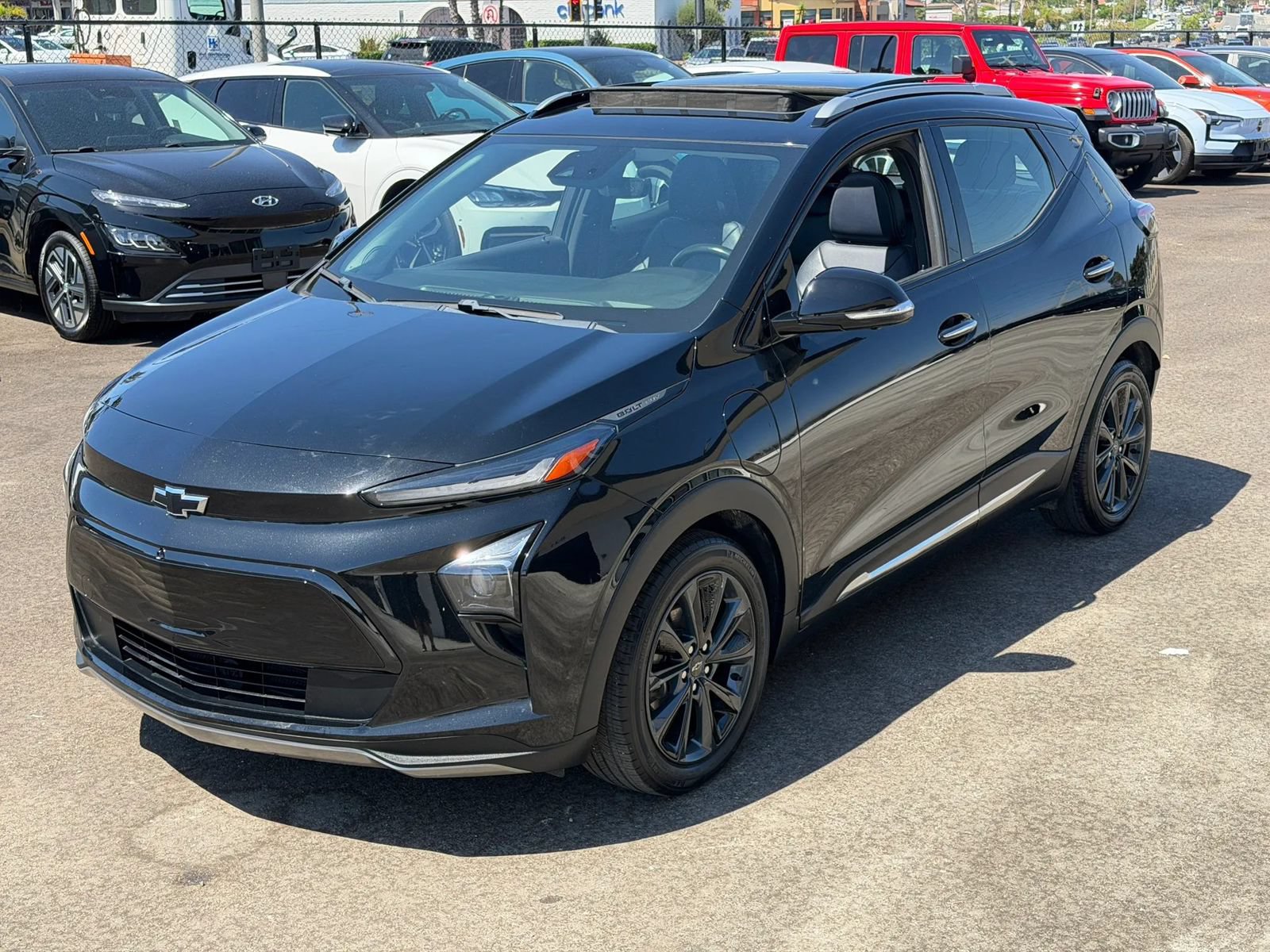 Used 2022 Chevrolet Bolt EUV Premier w/ Launch Edition FWD image 1