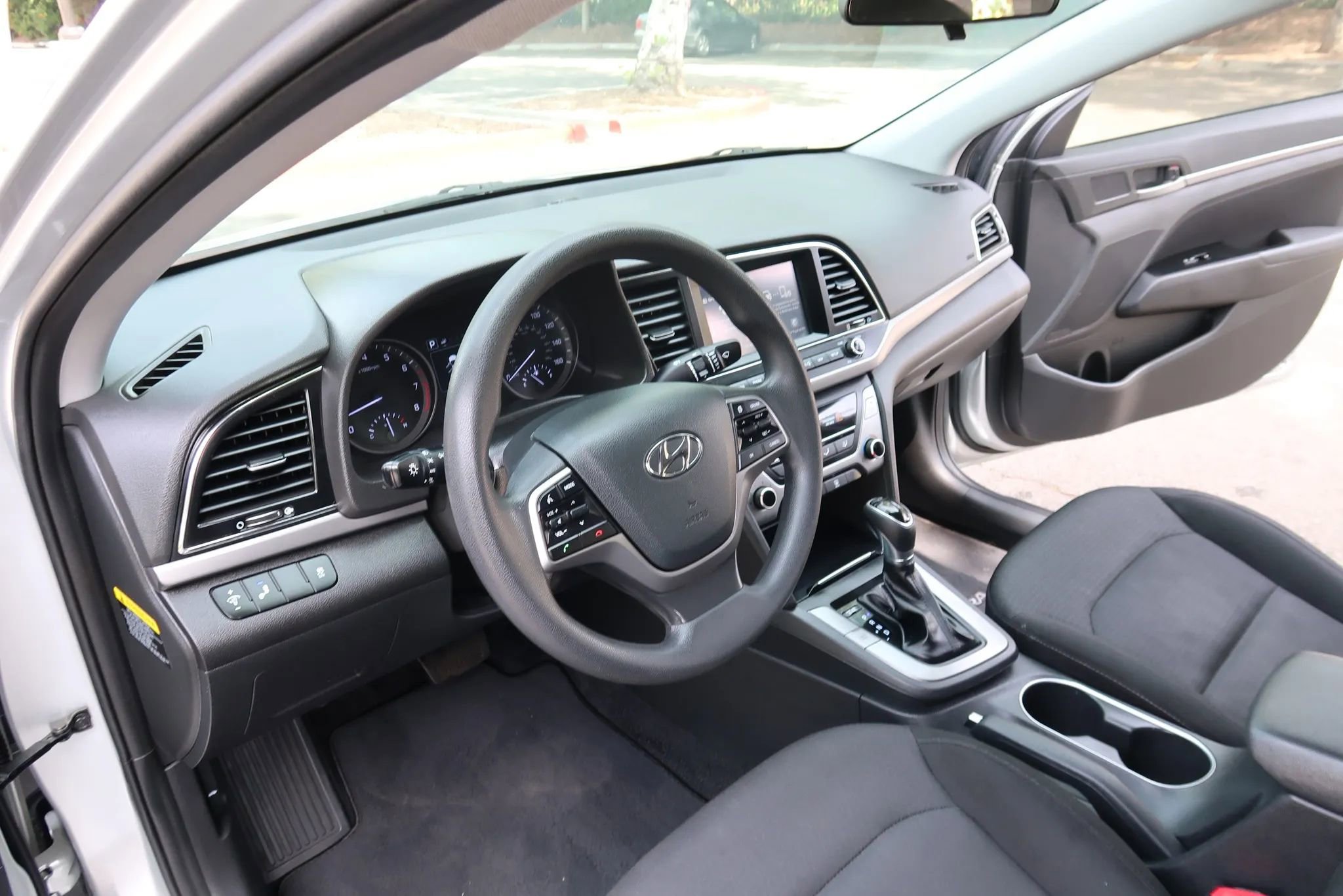 Used 2018 Hyundai Elantra SEL FWD image 7