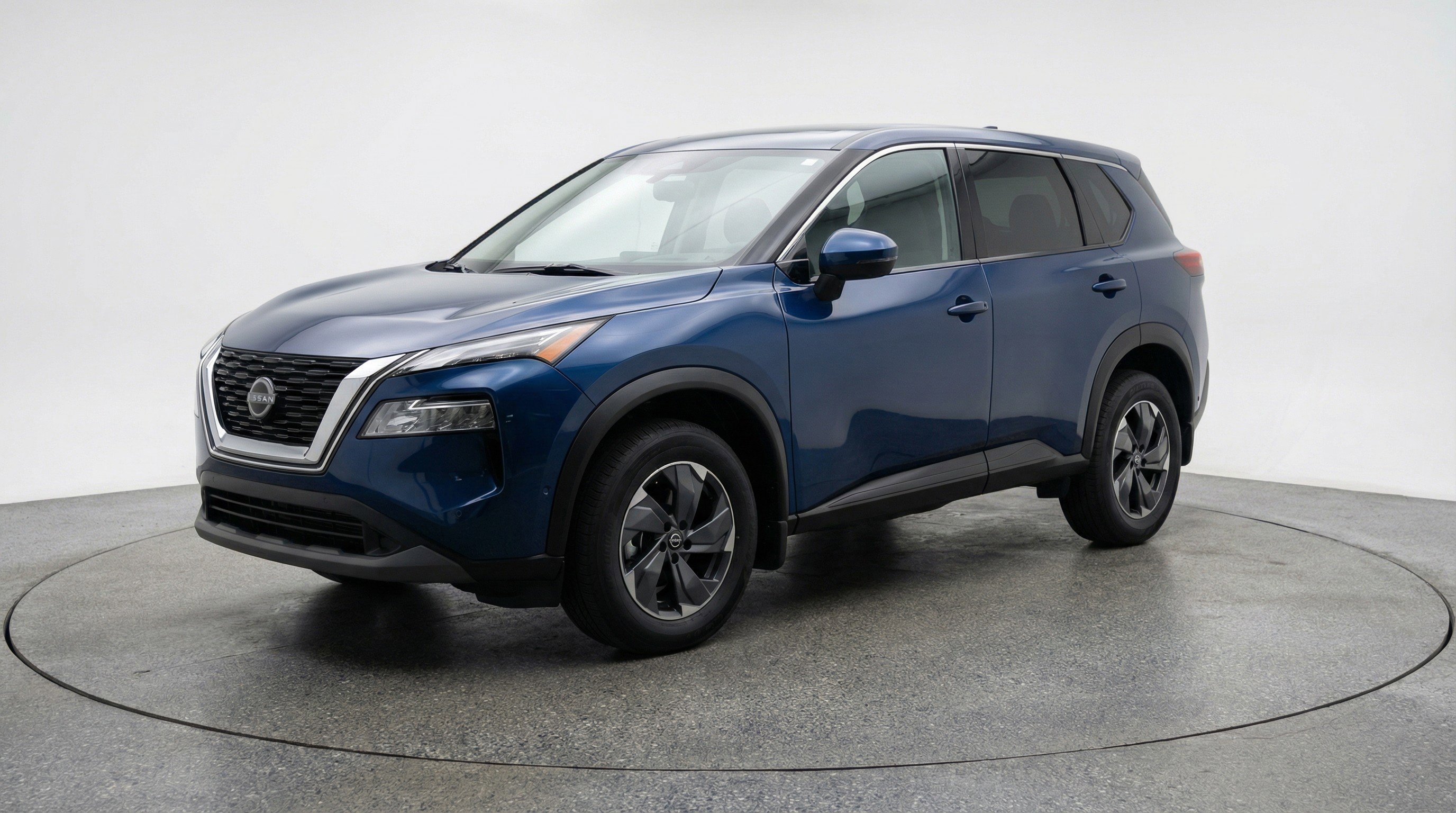 Used 2025 Nissan Rogue SV AWD/4WD image 3