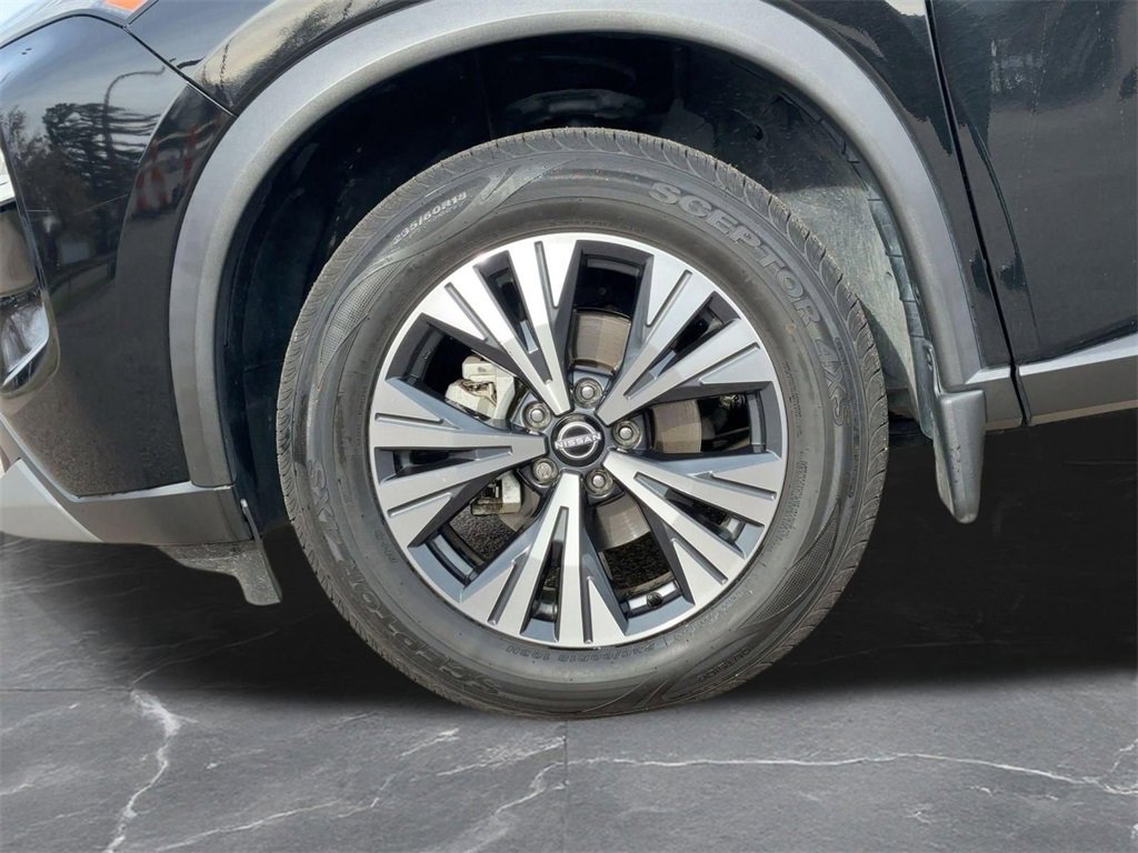 Used 2022 Nissan Rogue SV image 30