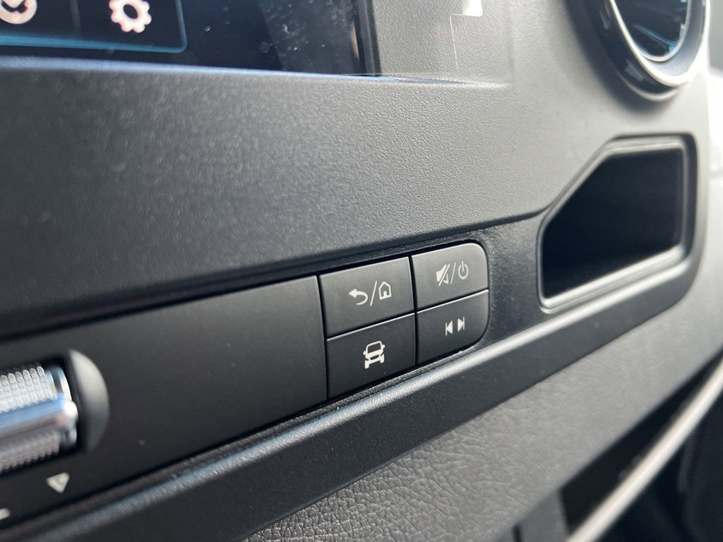 Used 2024 Mercedes-Benz Sprinter 144 Cargo image 40