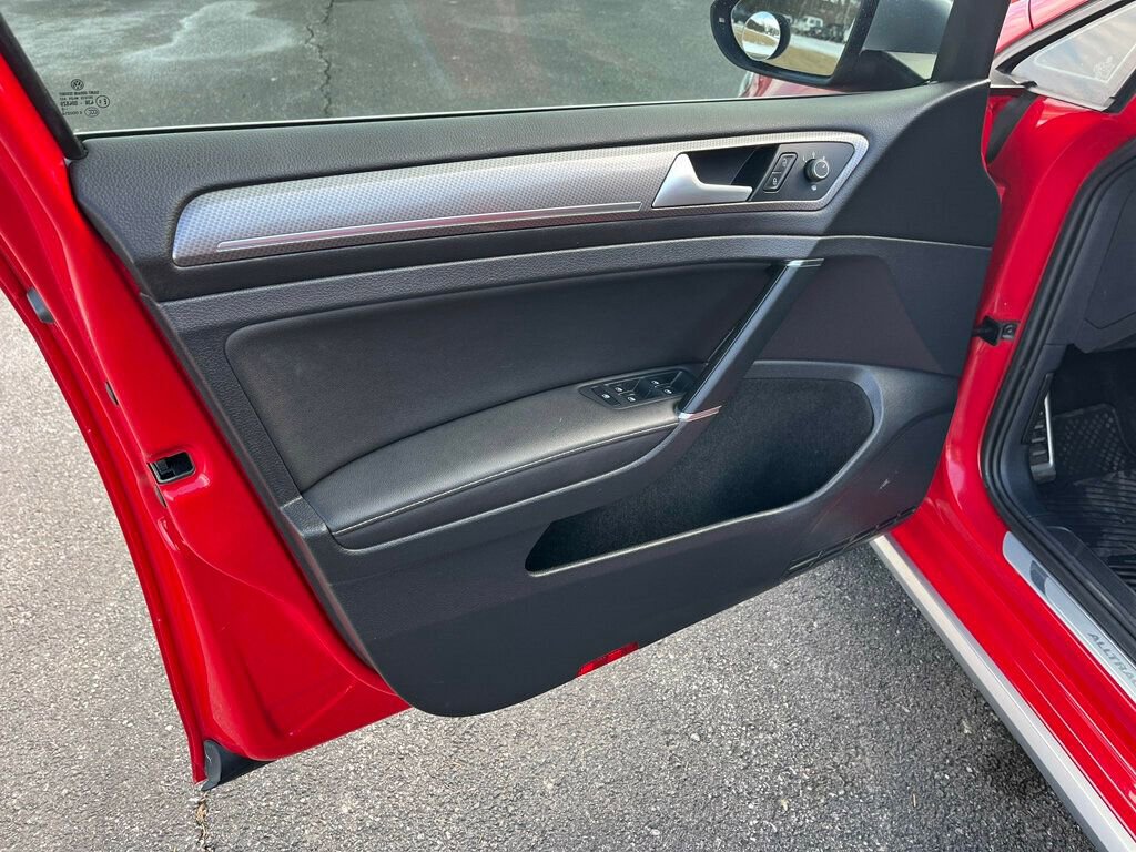 Used 2019 Volkswagen Golf Alltrack SE image 29