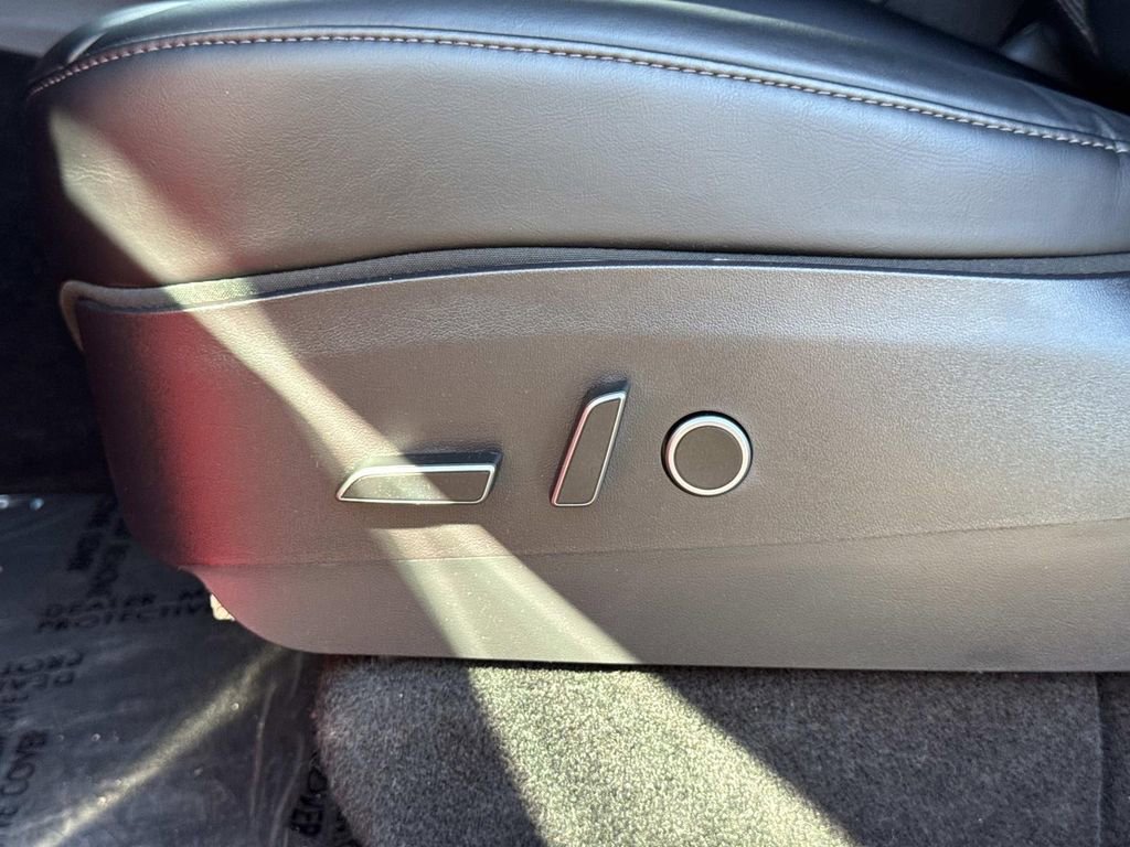 Used 2021 Tesla Model Y Long Range image 19