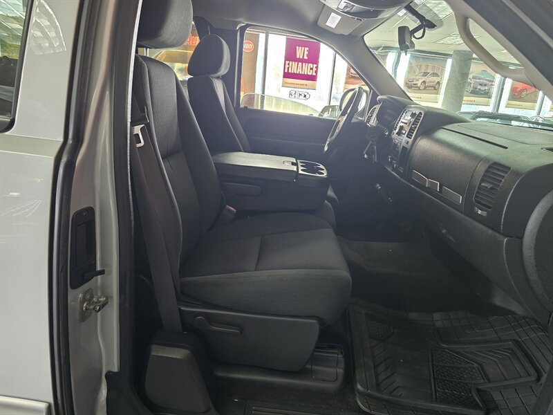 Used 2013 Chevrolet Silverado 1500 LT RWD image 14