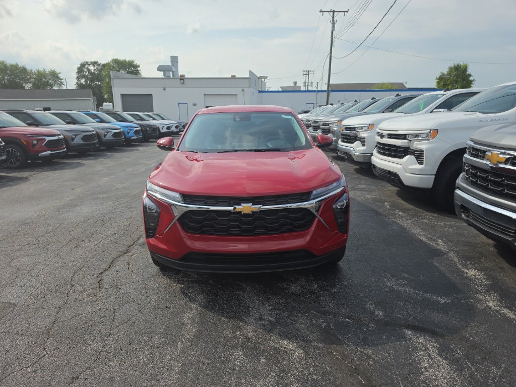 New 2026 Chevrolet Trax LS w/ LS Convenience Package FWD image 2