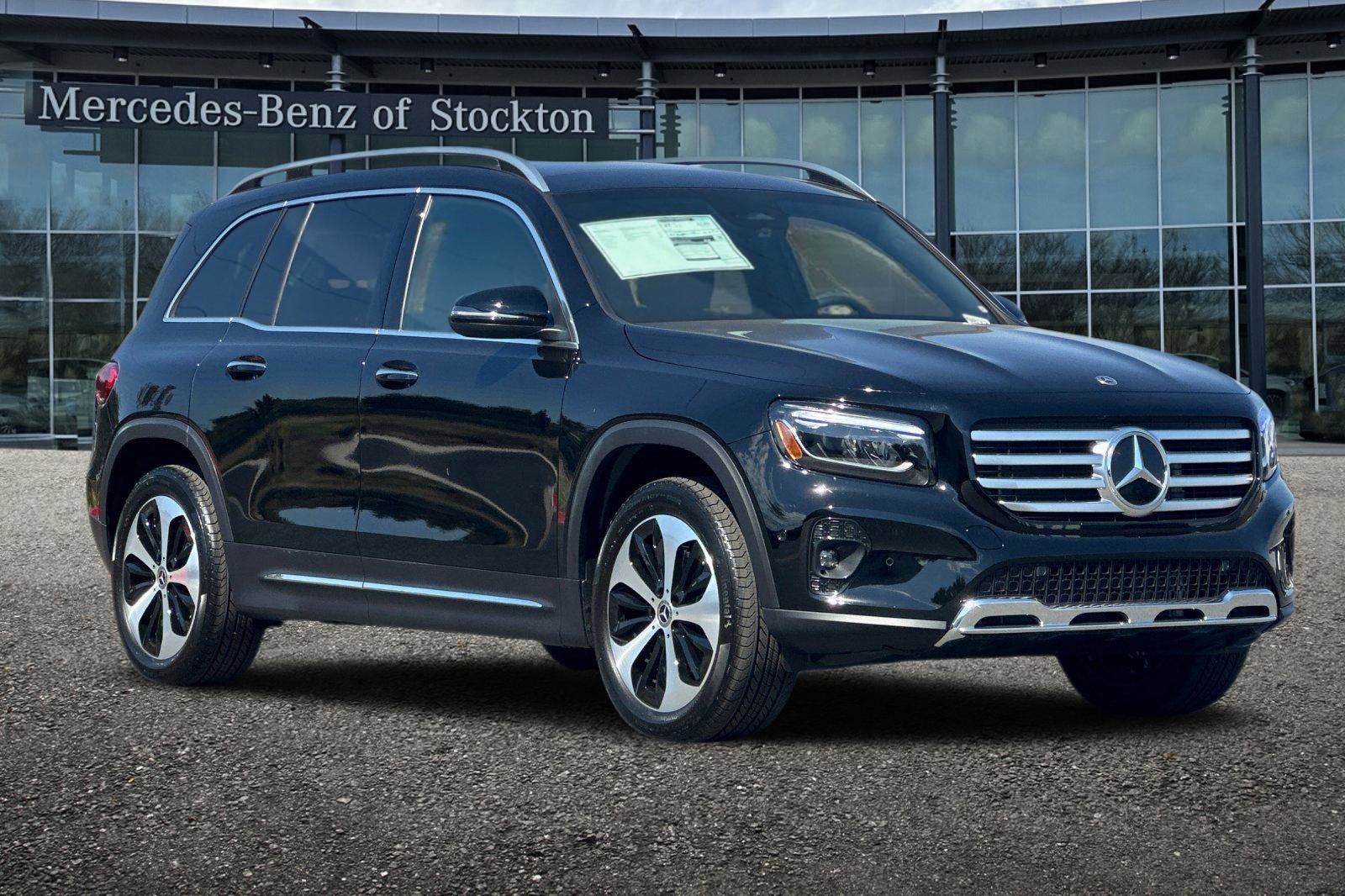 New 2025 Mercedes-Benz GLB 250 4MATIC