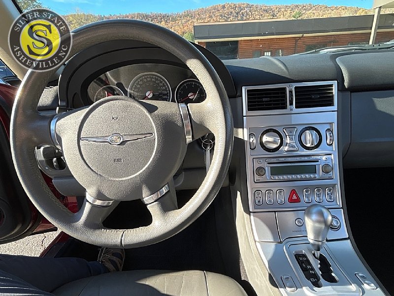 Used 2005 Chrysler Crossfire Limited image 16