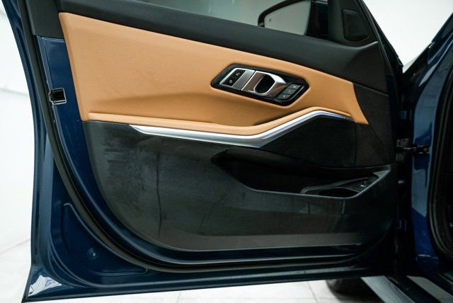 Used 2023 BMW 330i xDrive Sedan w/ Premium Package image 24