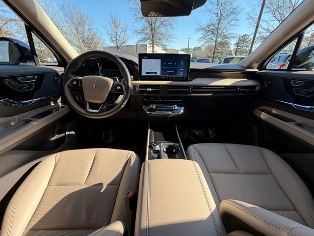 Used 2023 Lincoln Corsair Reserve w/ Equipment Group 202A image 6