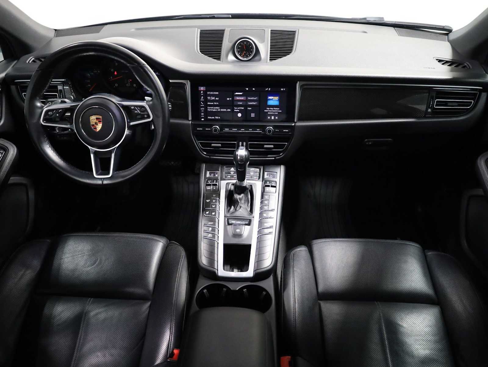Used 2020 Porsche Macan AWD/4WD image 26