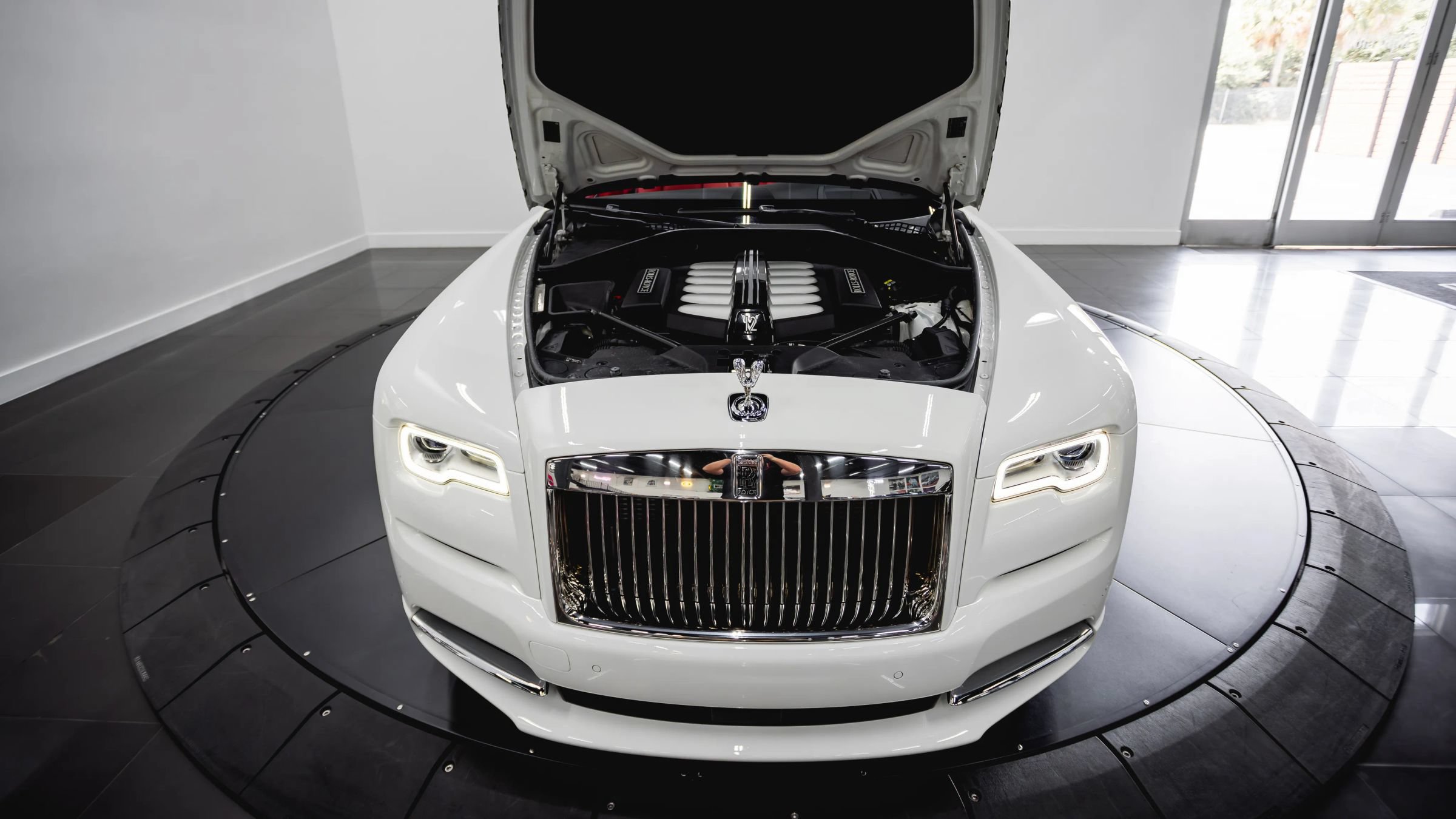 Used 2017 Rolls-Royce Dawn RWD image 72
