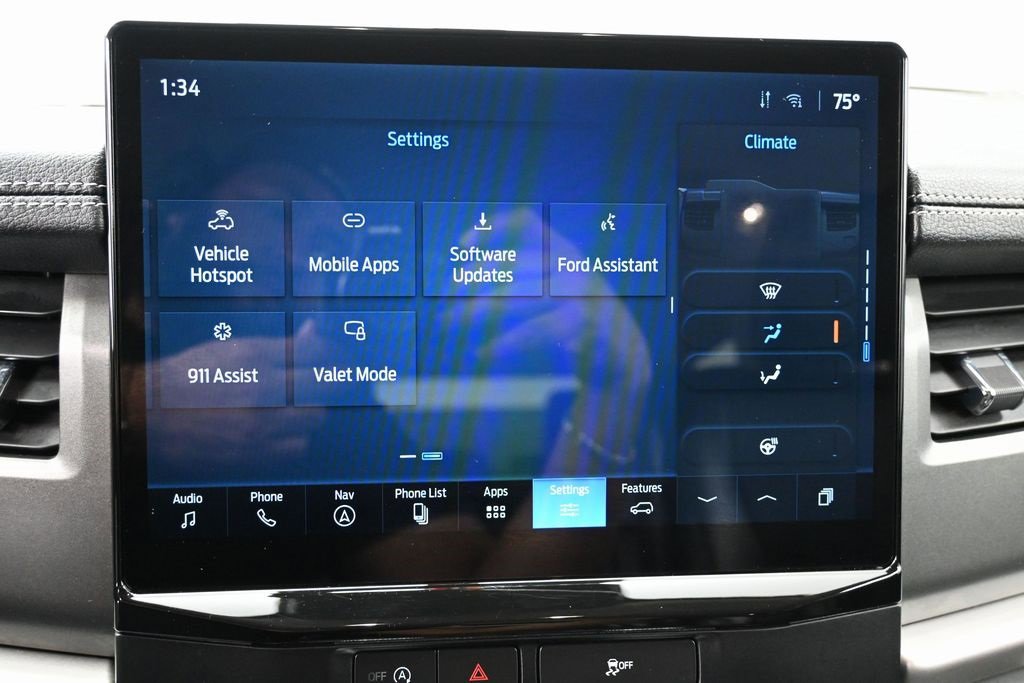 Used 2024 Ford Expedition XLT image 29