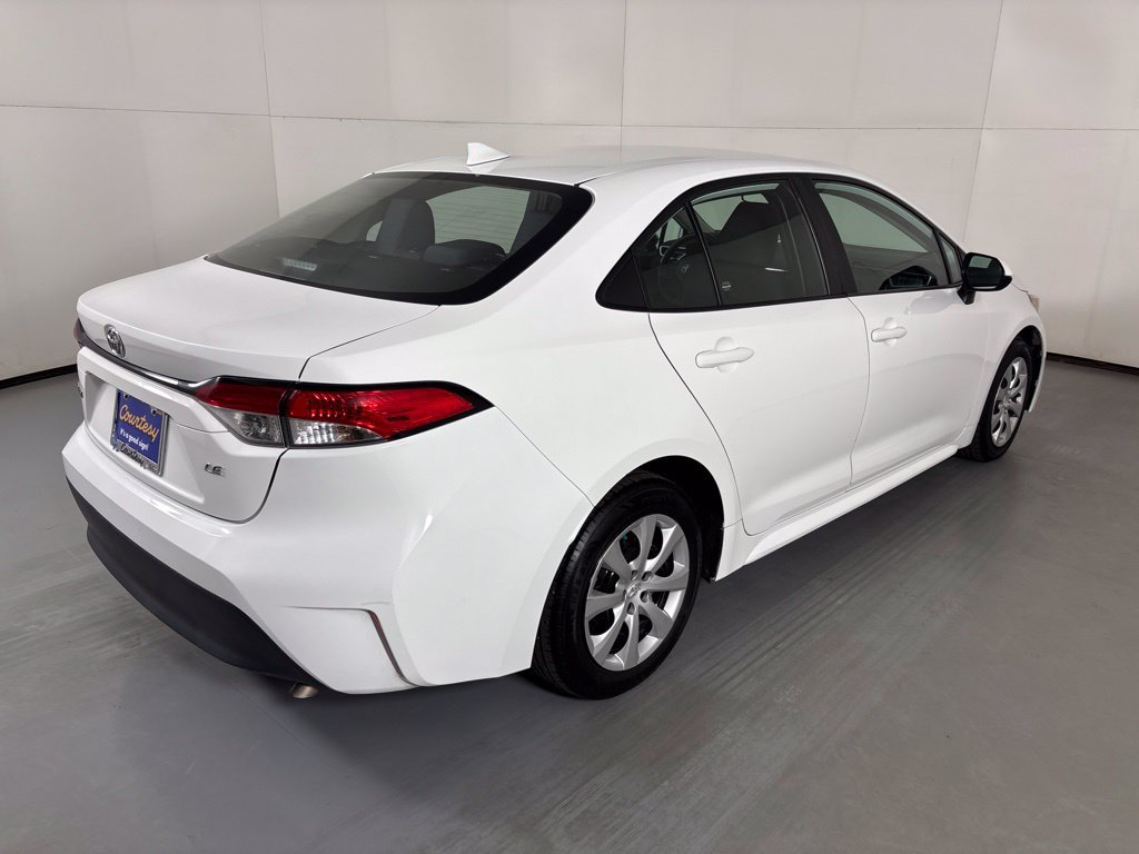 Used 2024 Toyota Corolla LE FWD image 8