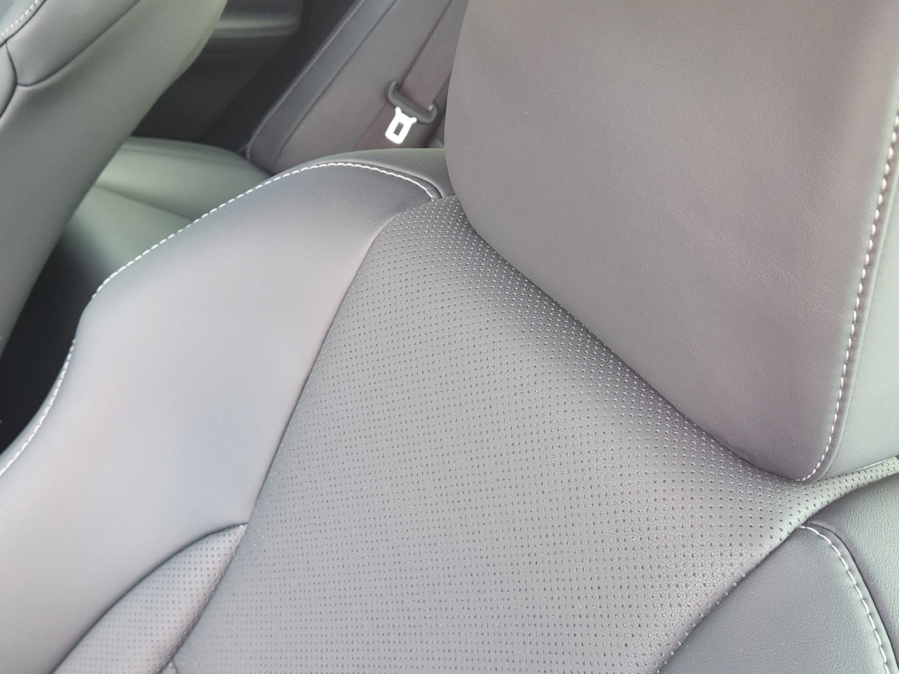 Used 2023 Lexus IS 350 F Sport w/ Navigation Package AWD/4WD image 31