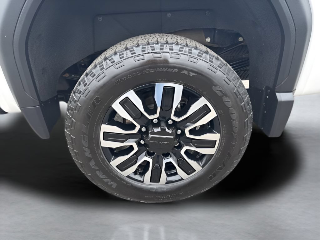 Used 2024 GMC Sierra 3500 Denali Ultimate AWD/4WD image 40