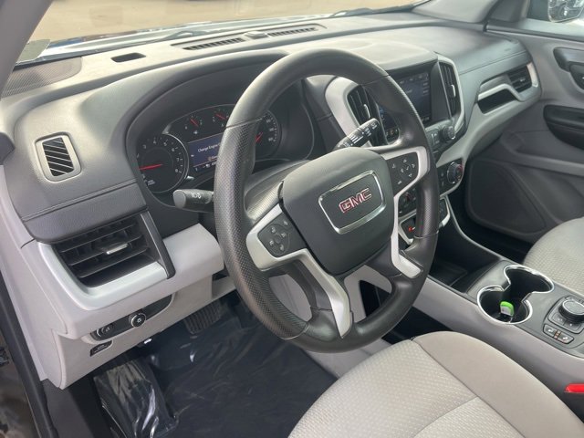 Used 2023 GMC Terrain SLE w/ Driver Convenience Package image 17