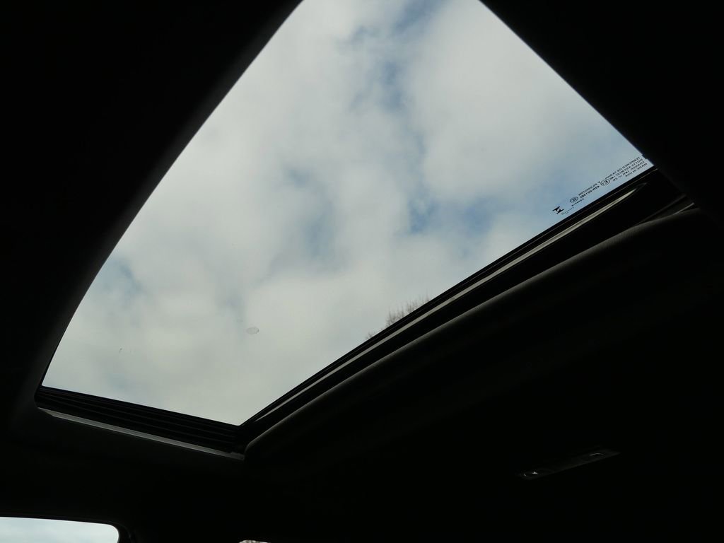 Used 2023 GMC Sierra 1500 AT4 w/ Technology Package image 29