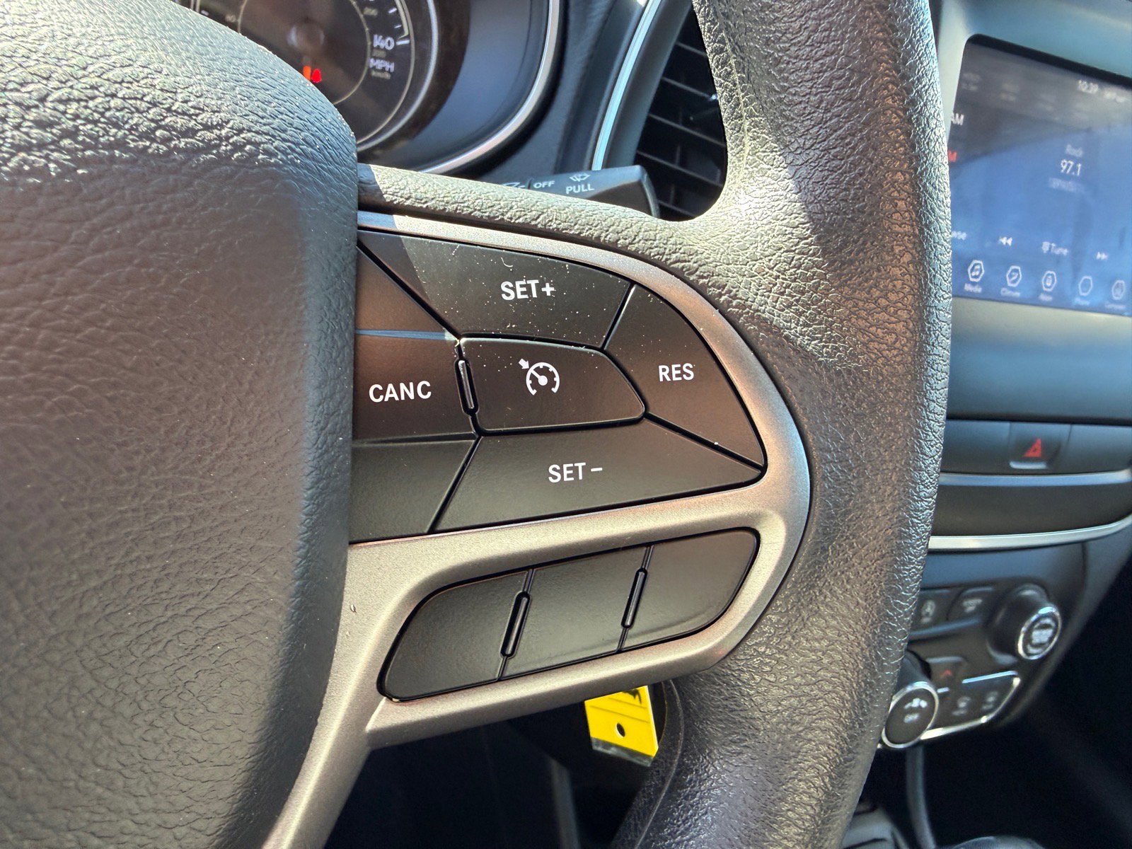 Used 2020 Jeep Cherokee Latitude image 26