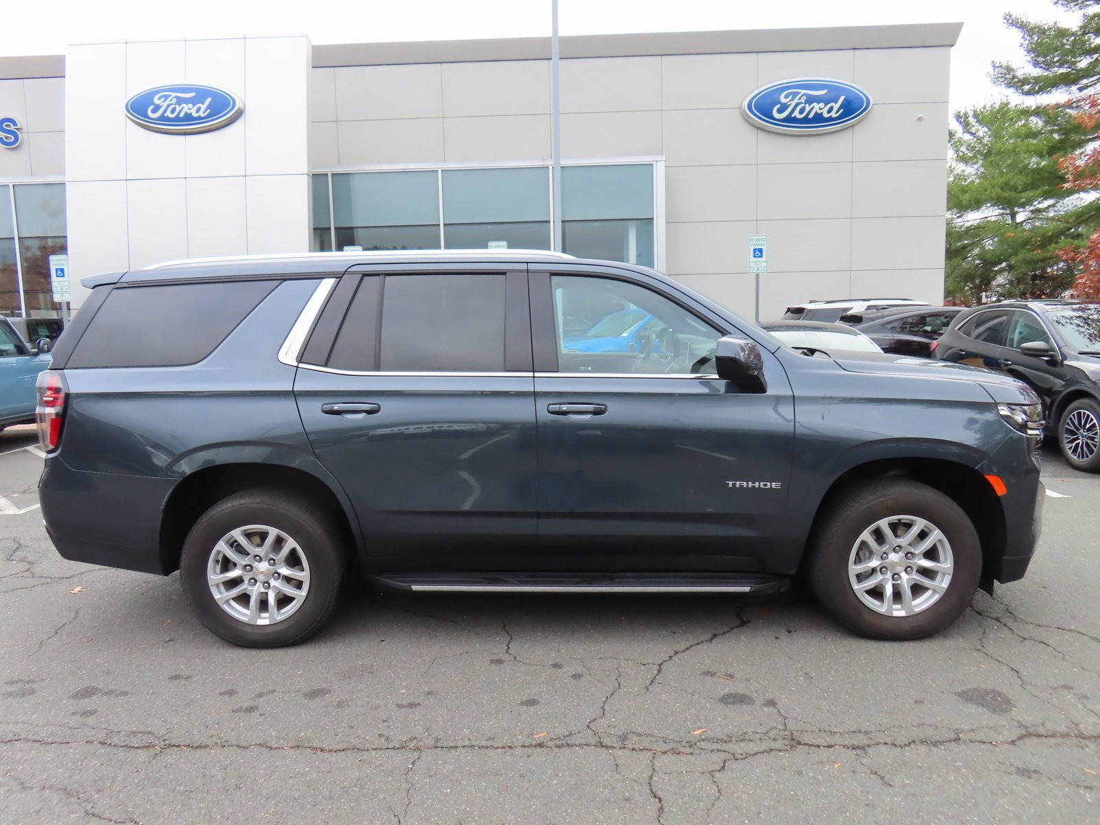 Used 2021 Chevrolet Tahoe LS image 4