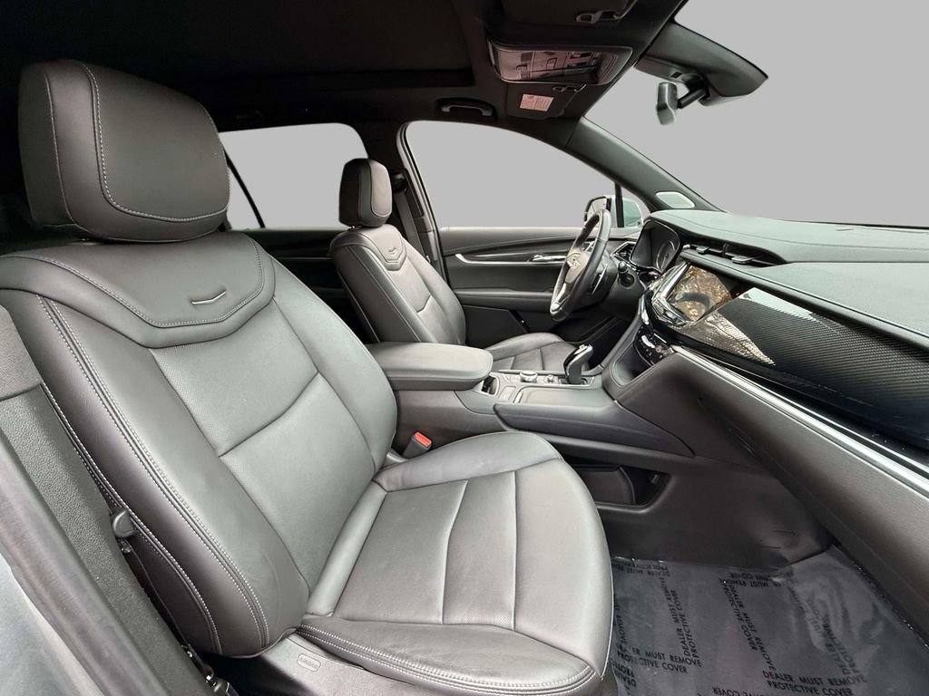 Used 2023 Cadillac XT6 Sport image 14