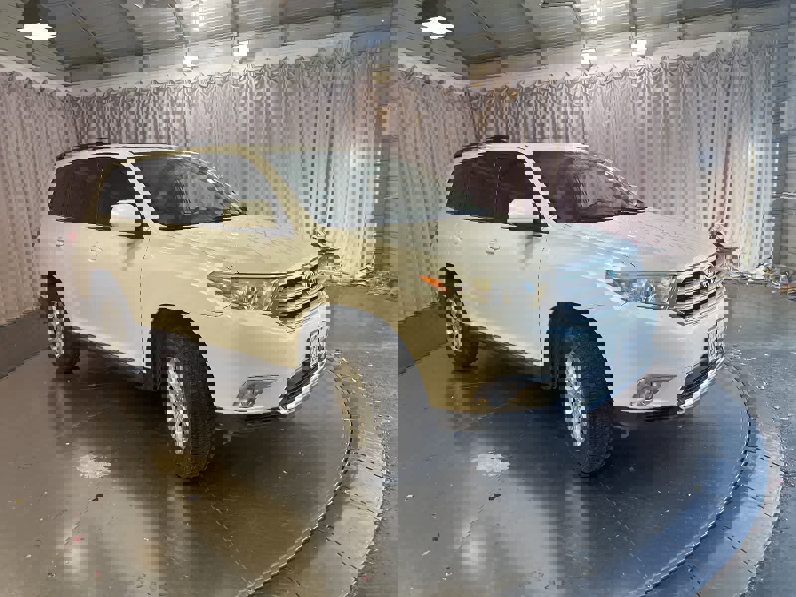 Used 2012 Toyota Highlander SE image 3