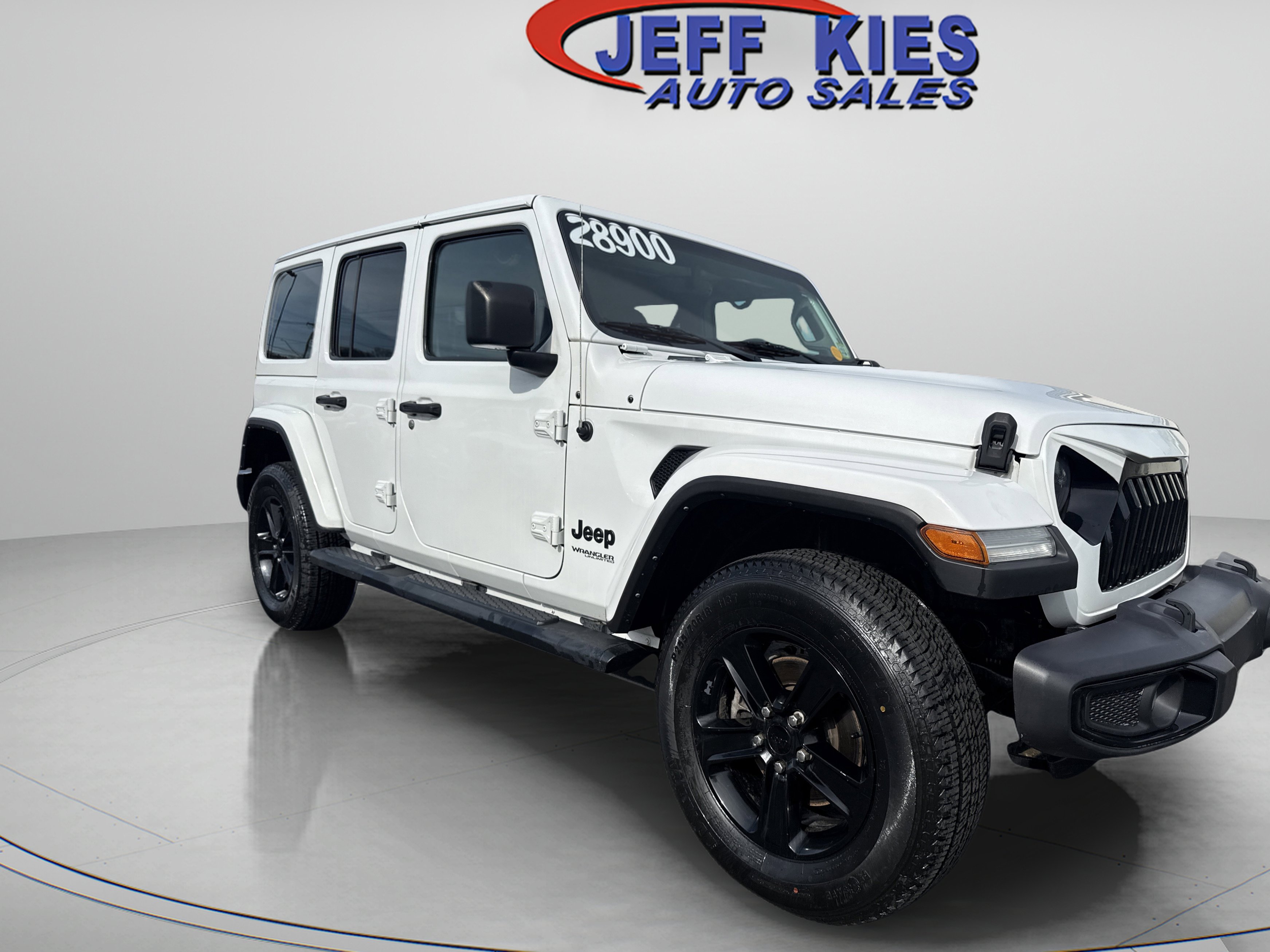 Used 2021 Jeep Wrangler Unlimited Sahara AWD/4WD image 3