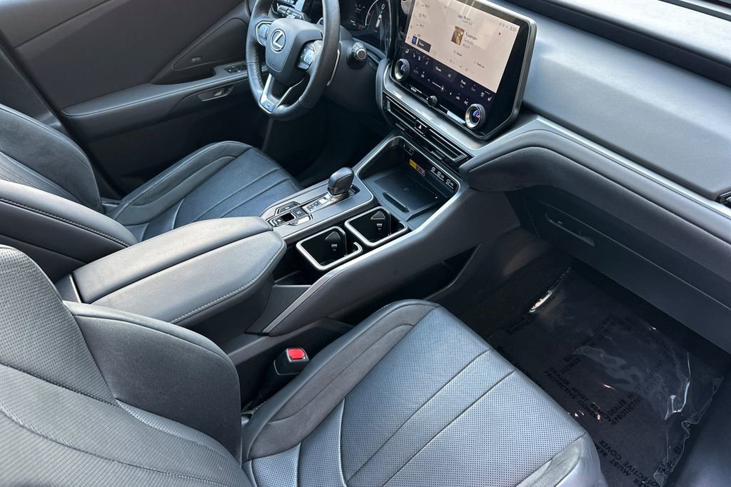 Used 2024 Lexus TX 500h AWD w/ Technology Package image 19