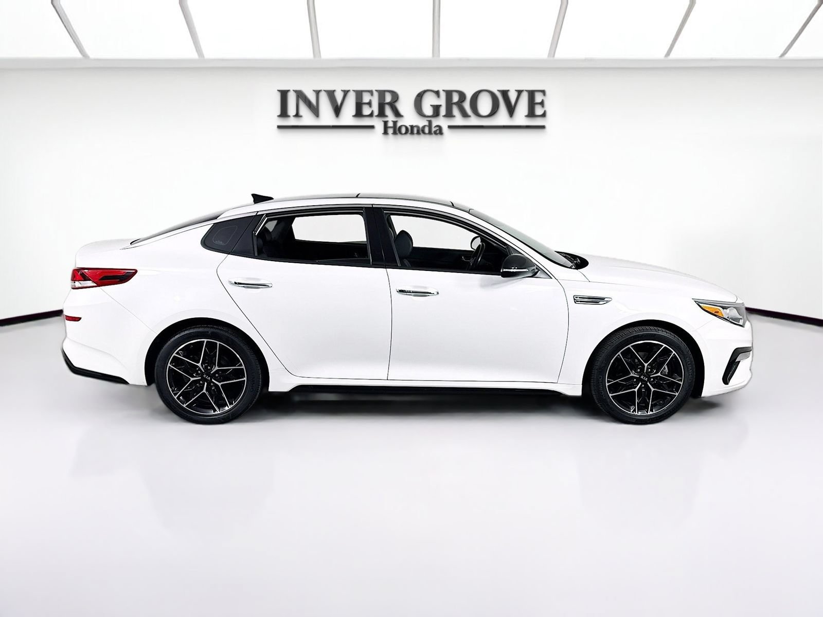 Used 2020 Kia Optima SE FWD image 4