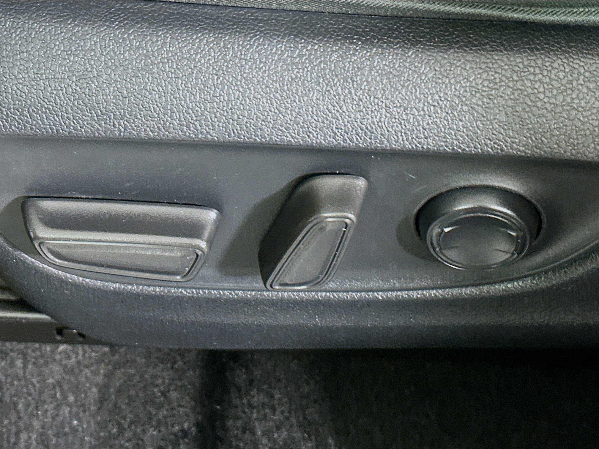 Used 2024 Toyota RAV4 XLE image 13