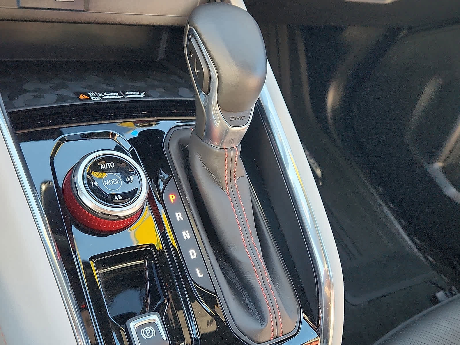 Used 2024 GMC Canyon AT4X image 16