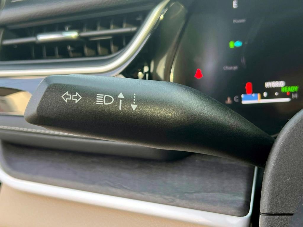 Used 2023 Jeep Grand Cherokee 4WD 4xe w/ Luxury Tech Group II image 23