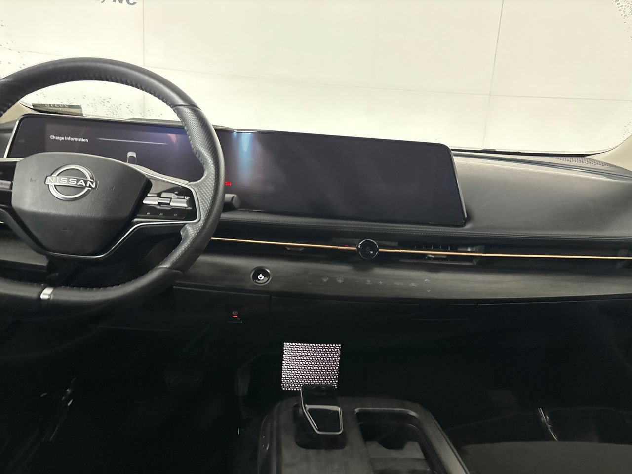 Used 2023 Nissan Ariya FWD image 19