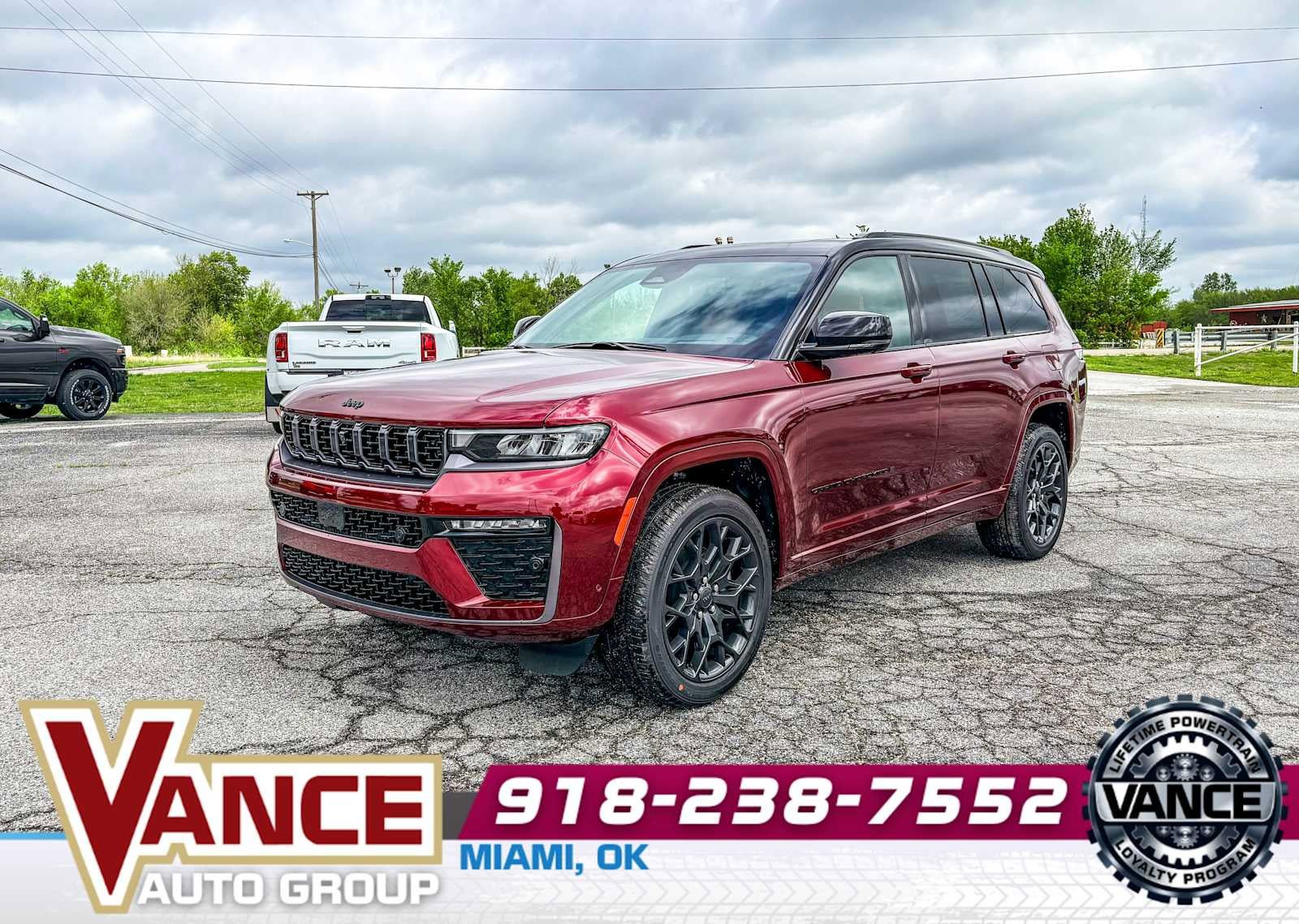 New 2026 Jeep Grand Cherokee L Summit w/ Obsidian Package AWD/4WD image 3