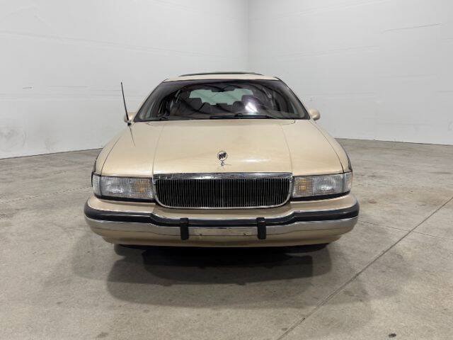 Used 1994 Buick Roadmaster Estate RWD image 3