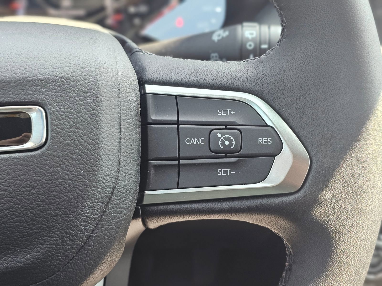 New 2026 Jeep Compass Latitude AWD/4WD image 16