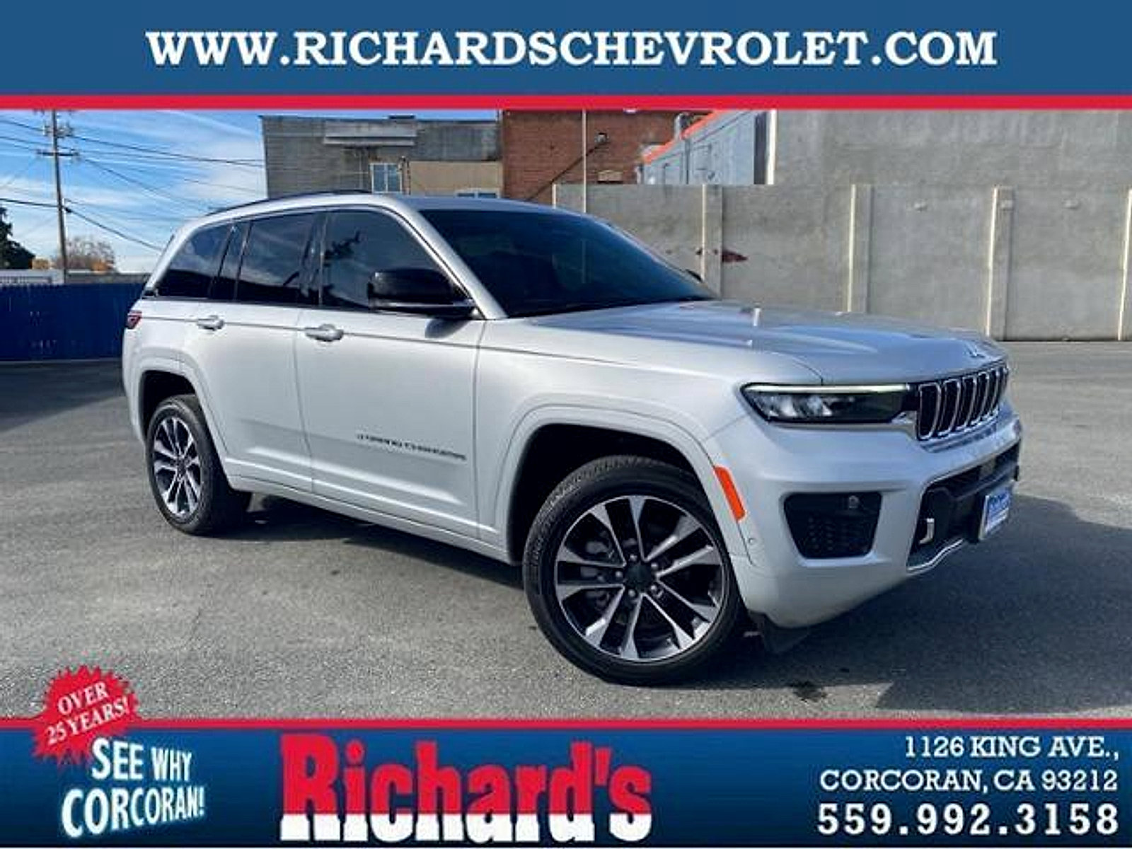 Used 2022 Jeep Grand Cherokee Overland RWD image 1
