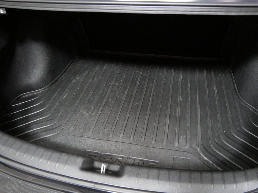Used 2023 Kia Forte GT w/ GT2 Package FWD image 6