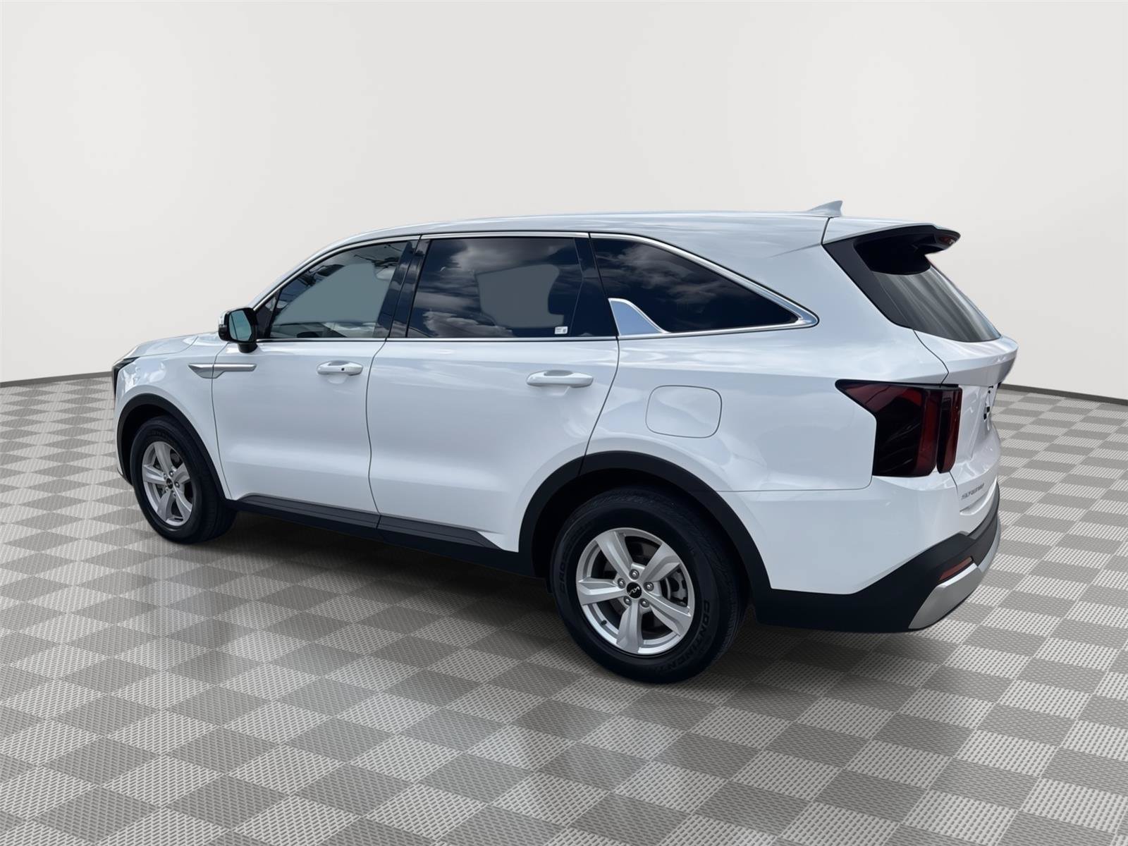 Used 2024 Kia Sorento LX FWD image 7