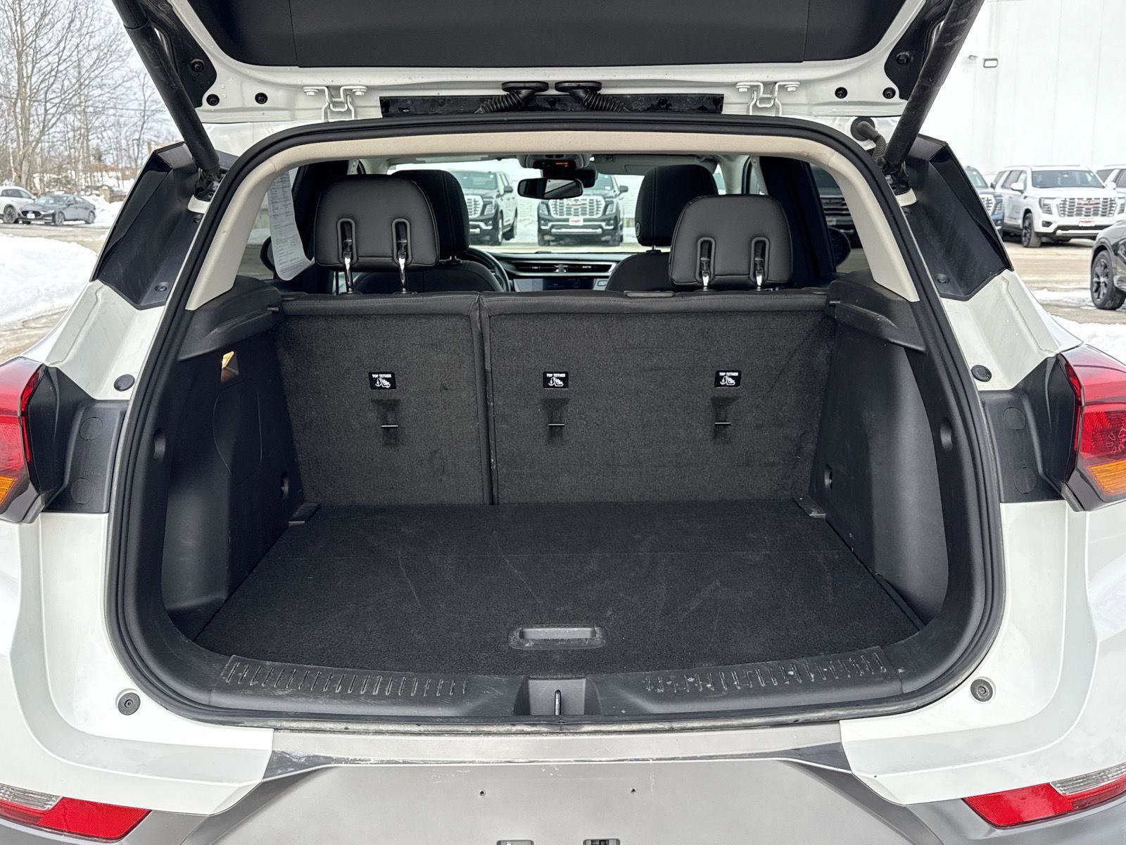 Used 2023 Buick Encore GX Essence w/ Experience Buick Package image 14