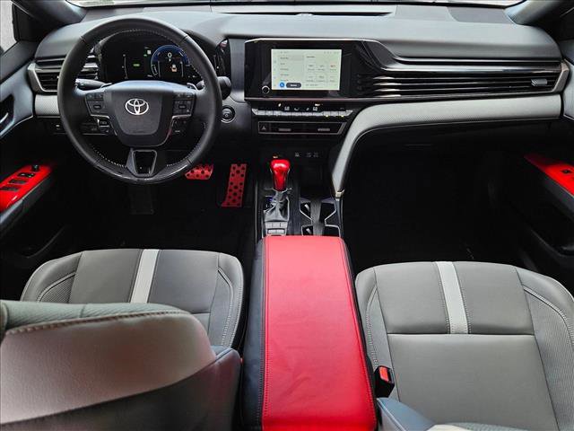 Used 2025 Toyota Camry SE FWD image 17