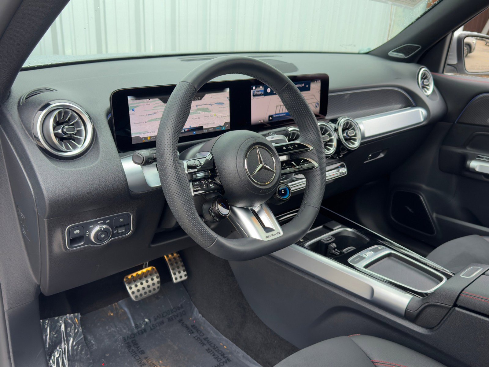 Used 2024 Mercedes-Benz GLB 35 AMG 4MATIC image 14