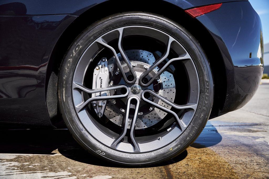 Used 2012 McLaren MP4-12C Coupe image 26